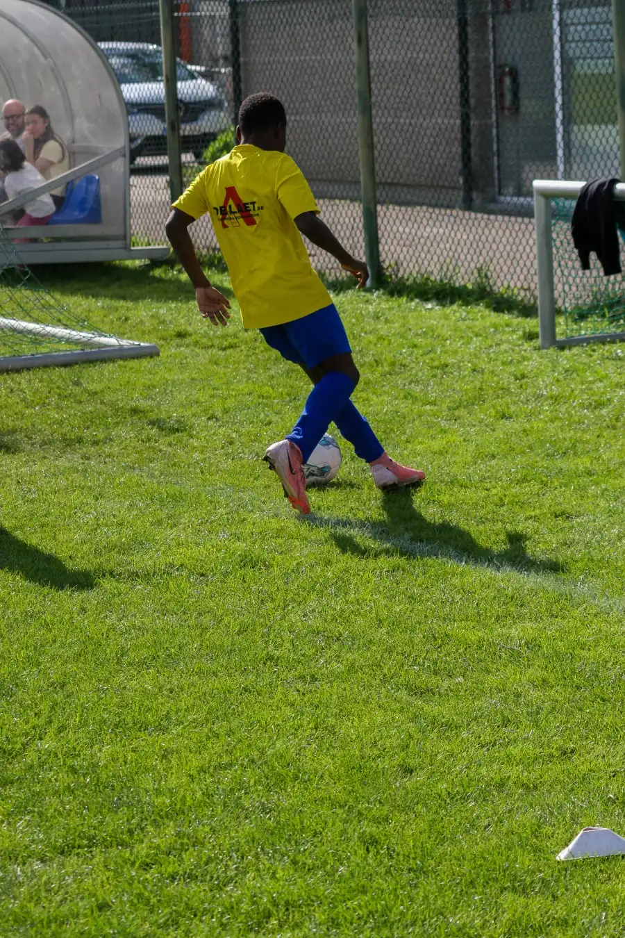 Andere wedstrijden — voetbalwedstrijd in Antwerpen en omgeving — foto 1 van Sideline Action