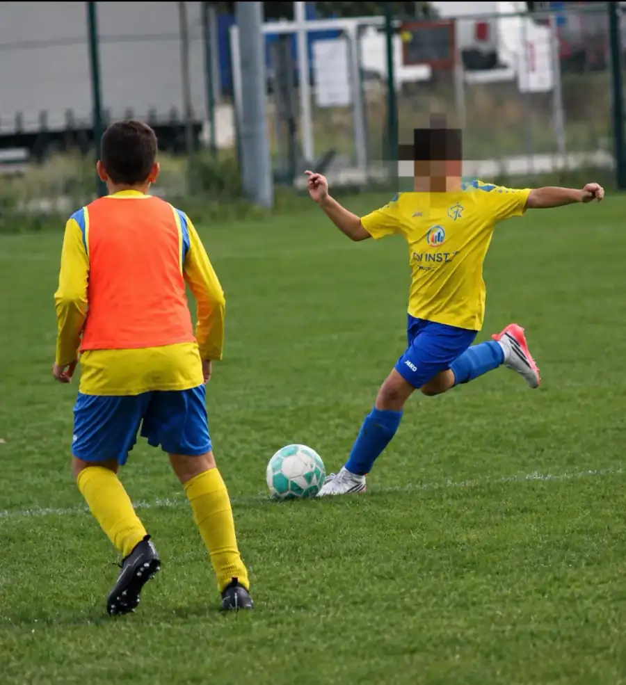 Andere wedstrijden — voetbalwedstrijd in Antwerpen en omgeving — foto 3 van Sideline Action