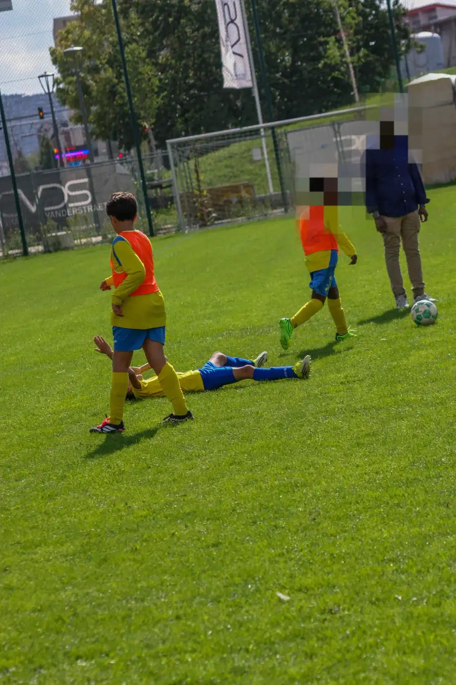 Andere wedstrijden — voetbalwedstrijd in Antwerpen en omgeving — foto 13 van Sideline Action